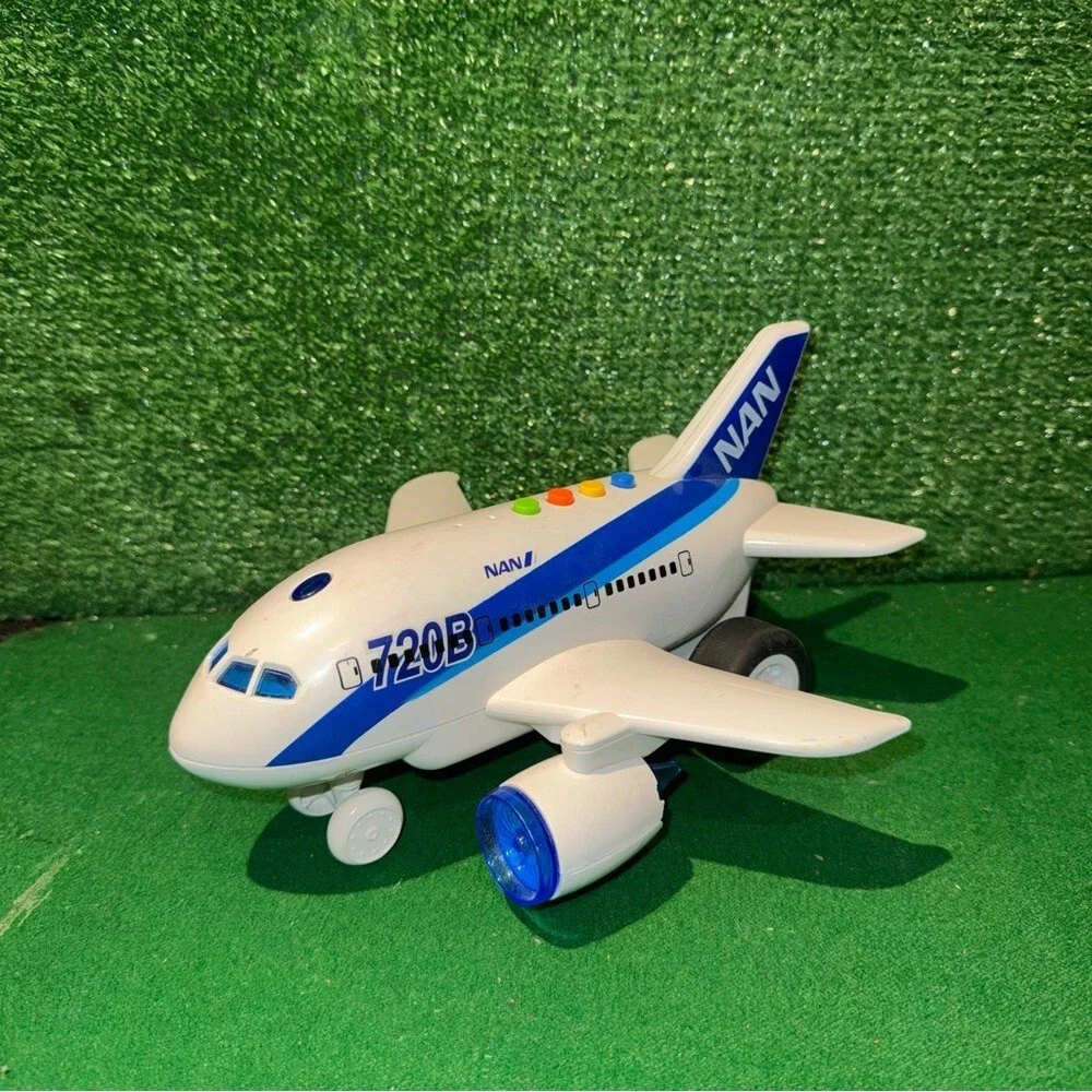 Vokodo Commercial Airplane Friction Powered Aviation Toy Push and Go 1:160 Scale